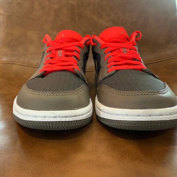 Womens Air Jordan 1 low SE Newsprint Olive Grey - Picture 6 of 8